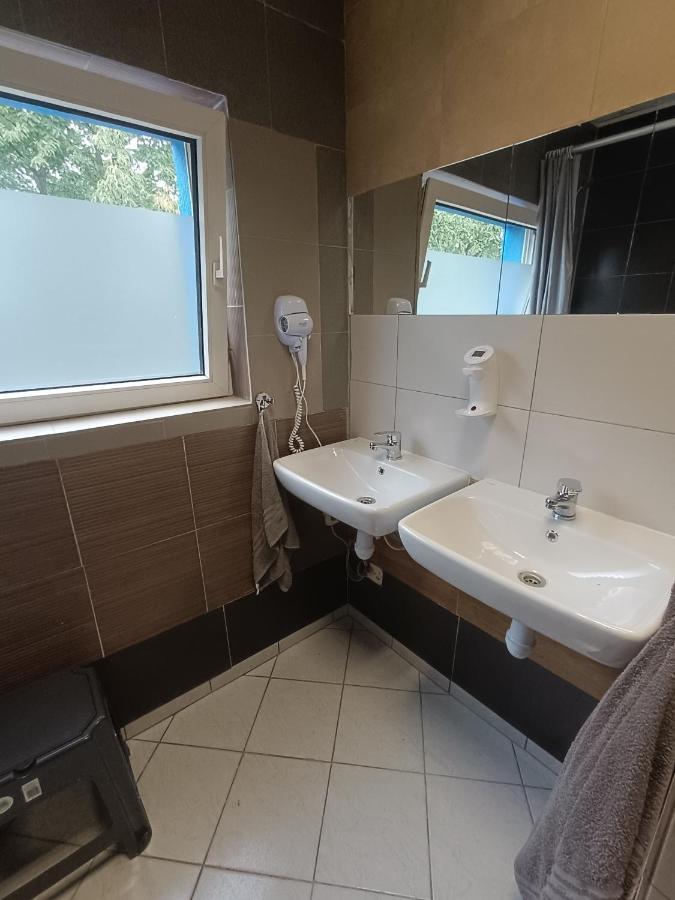 Hostel Welinek Gratis Parking Stęszew Exteriér fotografie